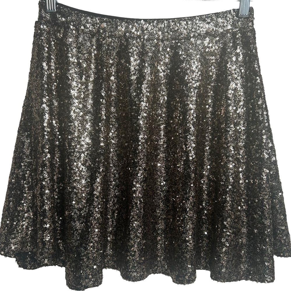 Sequined A-Line Party Skirt in Black & Gold